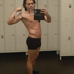 Hot Latino, 29