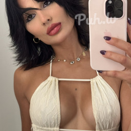 Rachelle, 27