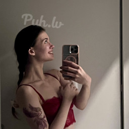 Daniella, 23