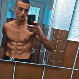 Deniss, 27