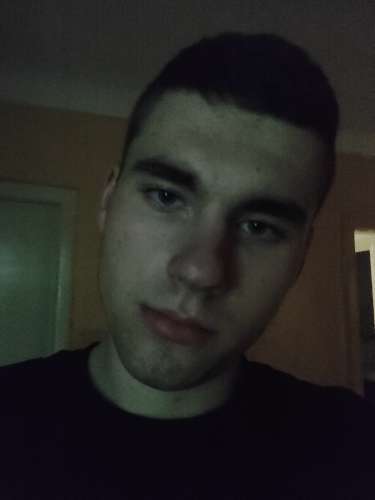 Владислав  (20 лет)
