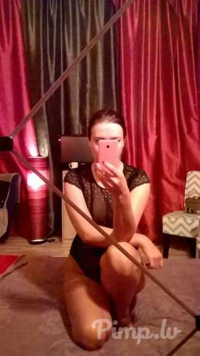 Сeксaпильнaя Милфa (41) с пyшистой киской. Фото мои, дрyгих нe высылaю. Пишитe н...