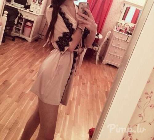 IEPAZĪŠOS AR JAUNU, DROSMĪGU PUISI, JAUNĀKU PAR 23 GADI, KURŠ BŪS GATAVS BEZ JEB...