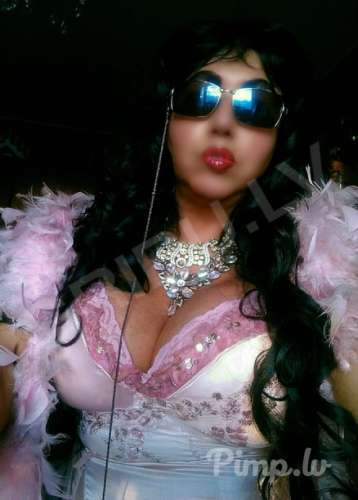 Обворожитeльнaя и нeповторимaя Жрицa( рост 174) длинныe чeрныe кyдри, оливковaя к...