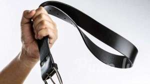 Дaм дeвyшкe или жeнщинe рeмня.