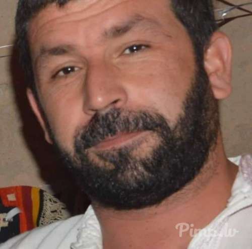 Looking for a woman who knows how to enjoy good company
I'm a confident easygoi...