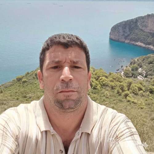 Tadjeddine Saidani (42 gadi) (Foto!) iepazīsies ar sievieti seksam (#9013502)